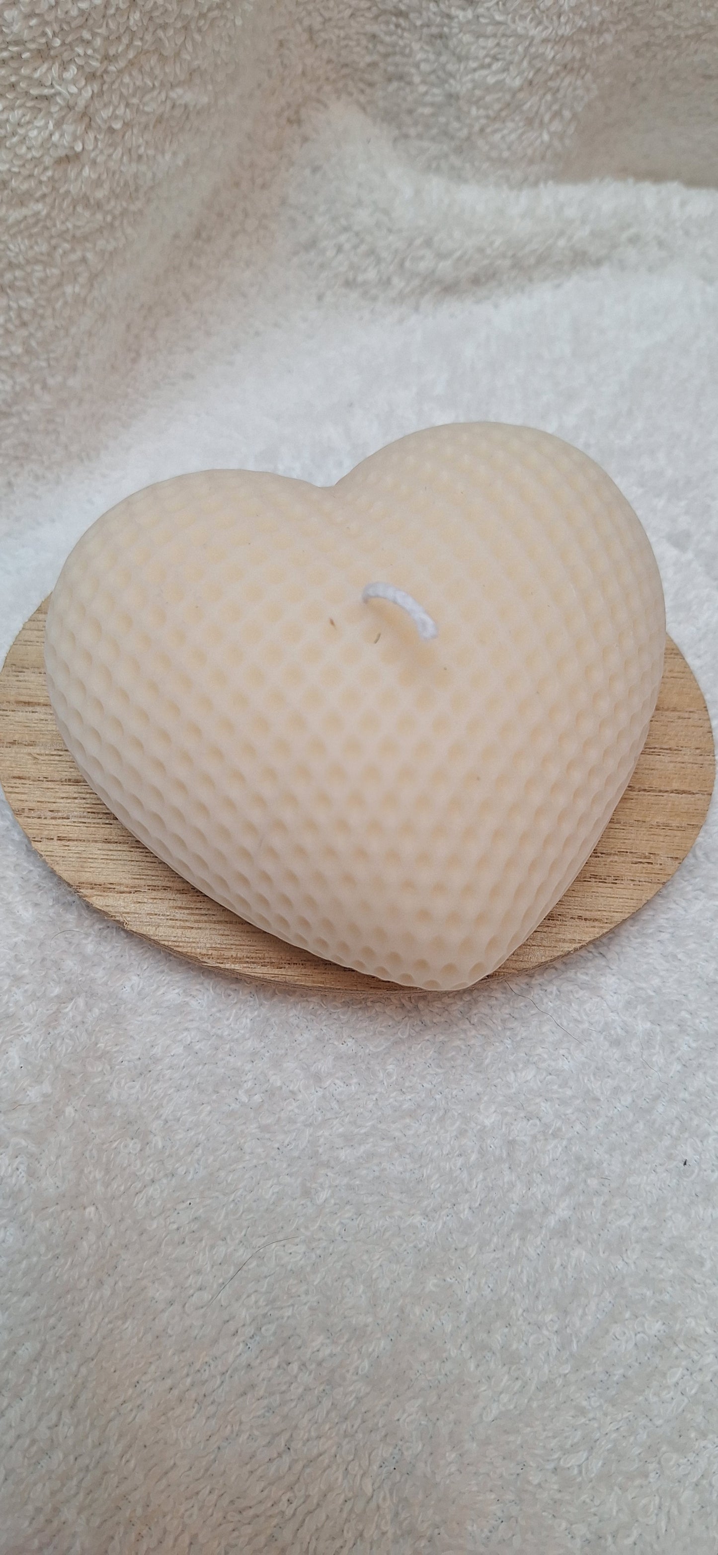 „Herz aus Wachs – dekoratives 3er-Set mit Struktur“