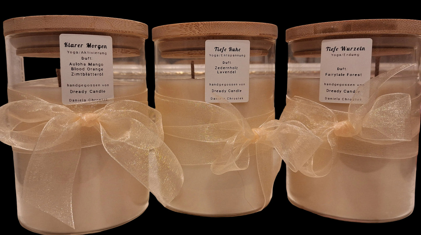 🕯️ Yoga-Ritual – Kerzenset für den Tag
Klarer Morgen · Tiefe Wurzeln · Tiefe Ruhe