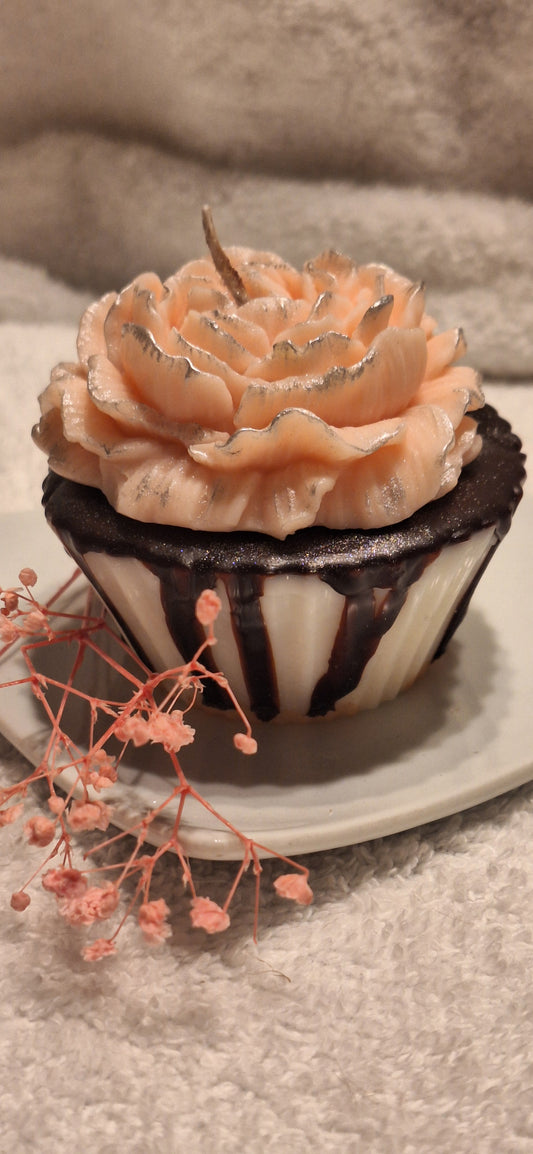 Rosen-Muffin mit Schokoguss